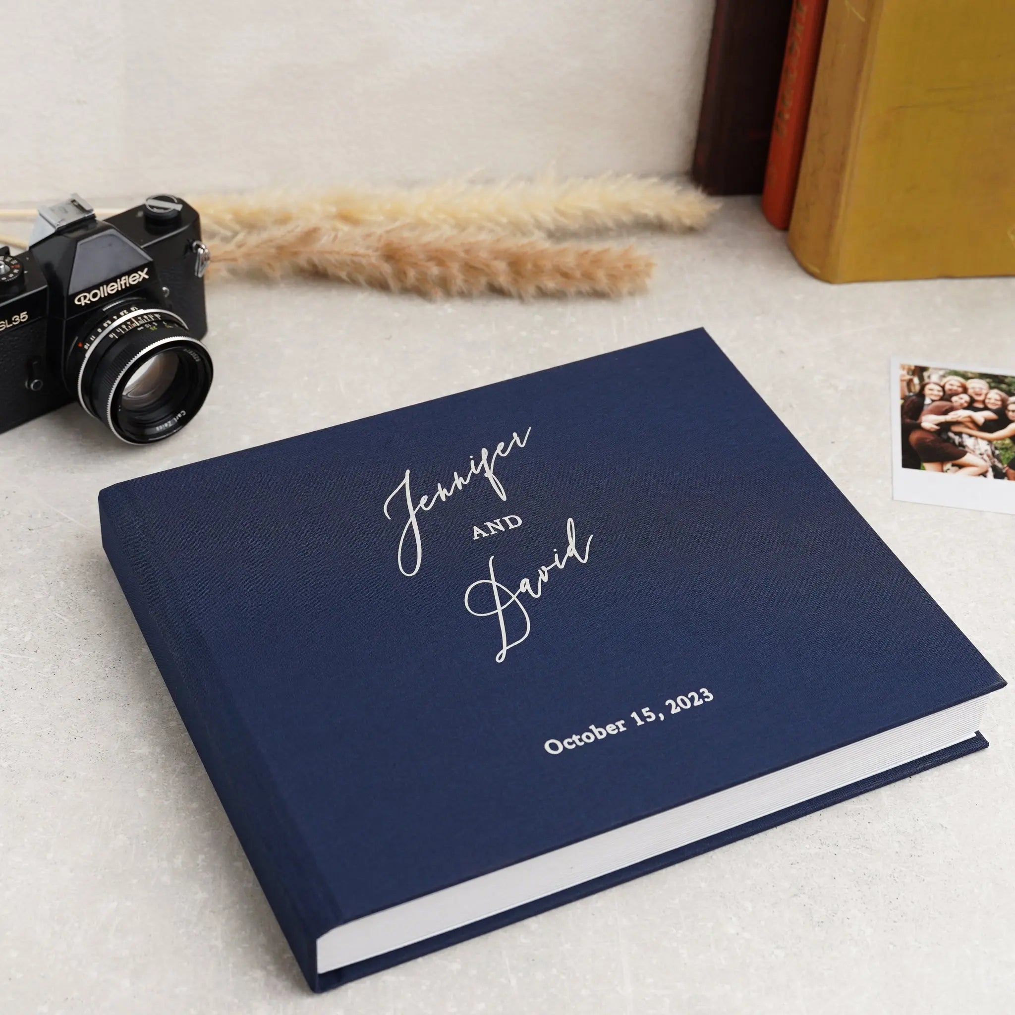 Guestbook standard vs Gustbook cu inaltator pentru poze