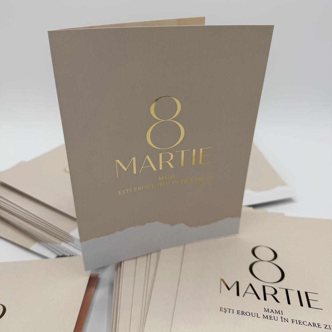 Felicitare 8 Martie cu Folio Auriu – 15x20 cm
